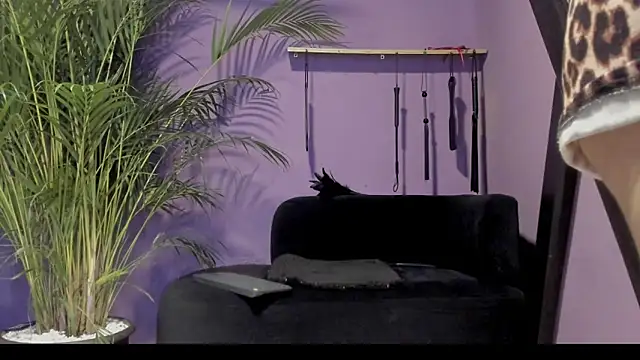 kathe hot online show from 04/21/26, 08:23