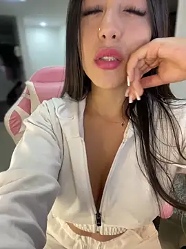 MiaJones21 online show from 02/02/25, 11:53