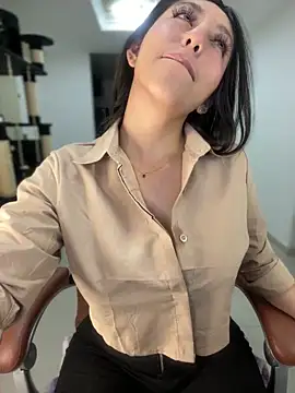 MiaJones21 online show from 03/04/25, 12:07