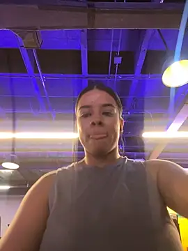 trianawhite online show from 12/17/24, 08:54