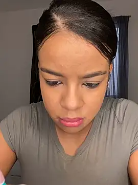 trianawhite online show from 12/19/24, 04:13