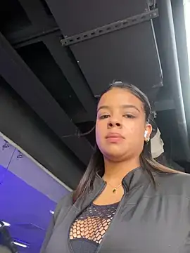 trianawhite online show from 01/28/25, 08:04