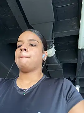 trianawhite online show from 02/11/25, 07:16