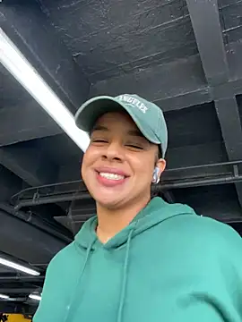 trianawhite online show from 02/18/25, 04:16