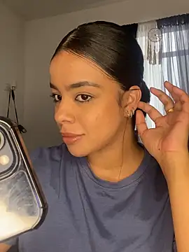 trianawhite online show from 03/20/25, 04:31