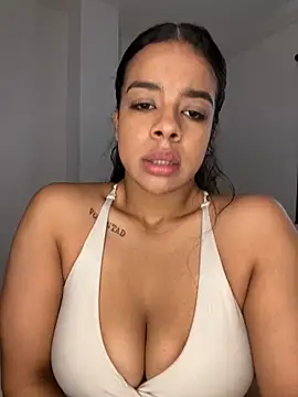 trianawhite online show from 03/30/26, 04:30