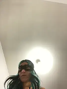 isabella1994 online show from 03/18/26, 10:51