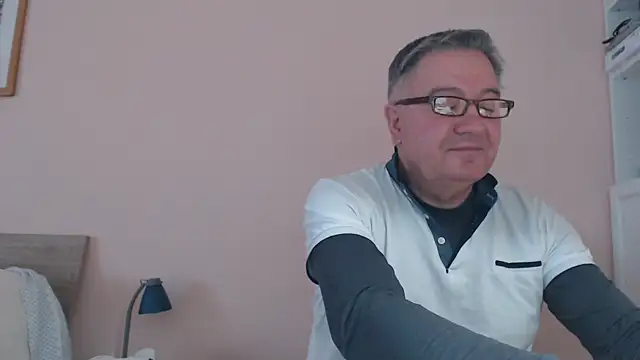 YOU6me online show from 02/17/25, 09:24