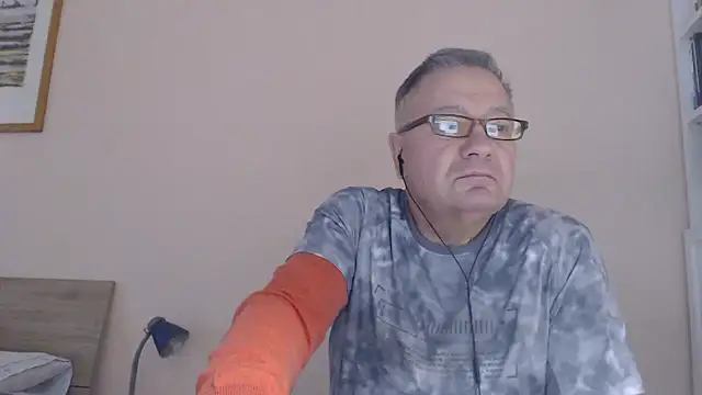 YOU6me online show from 10/16/25, 08:04