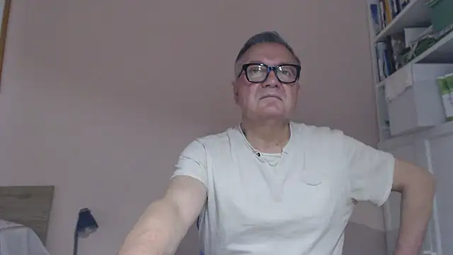 Snapshot of YOU6me chatting on 07/20/26, 03:03 YOU6me online show from 07/20/26, 03:03