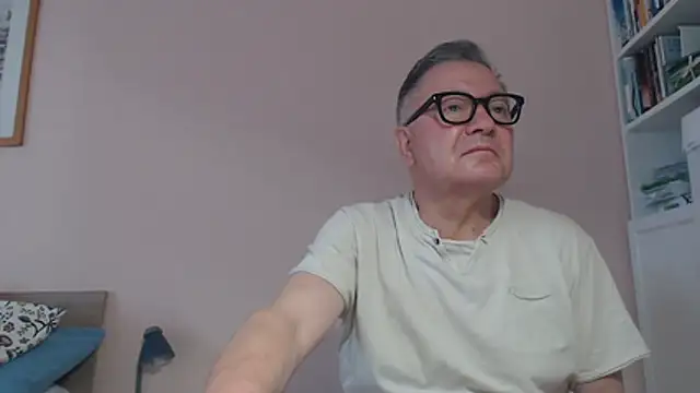 Snapshot of YOU6me chatting on 07/27/26, 02:13 YOU6me online show from 07/27/26, 02:13