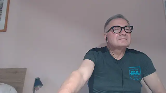 Snapshot of YOU6me chatting on 07/30/26, 10:47 YOU6me online show from 07/30/26, 10:47