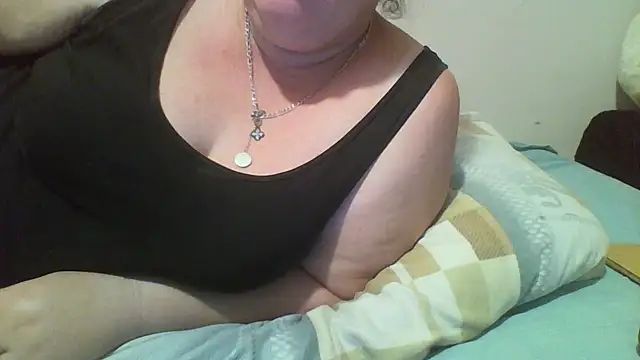 Snapshot of chubbypeach123 chatting on 09/15/25, 09:26 chubbypeach123 online show from 09/15/25, 09:26