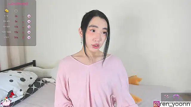 Snapshot of Ren_yoon chatting on 09/20/25, 12:11 Ren yoon online show from 09/20/25, 12:11