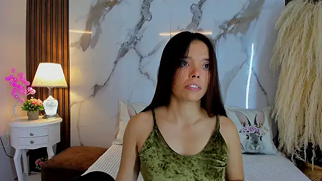 hannahill69 online show from 02/21/25, 04:40