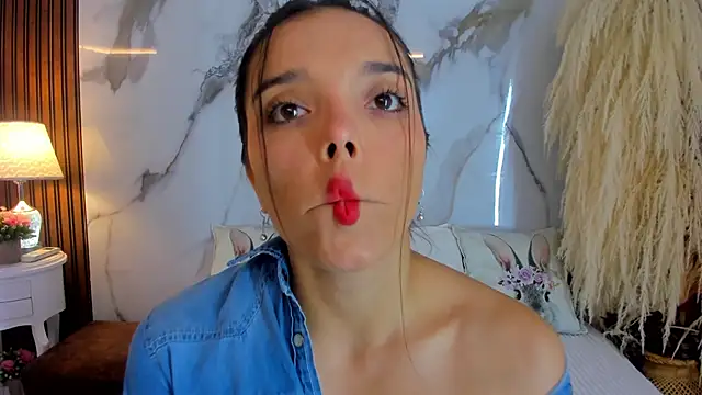 hannahill69 online show from 02/22/25, 07:12