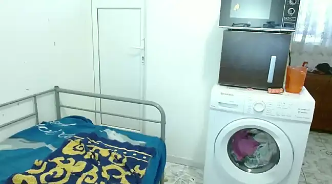 Snapshot of RidemerafSuzana chatting on 03/19/25, 10:55 RidemerafSuzana online show from 03/19/25, 10:55