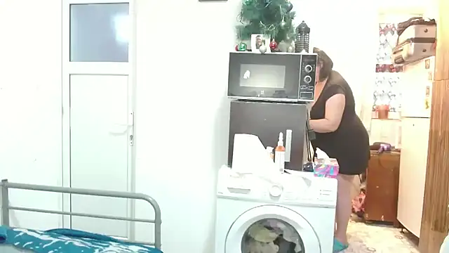 Snapshot of RidemerafSuzana chatting on 12/03/25, 11:41 RidemerafSuzana online show from 12/03/25, 11:41