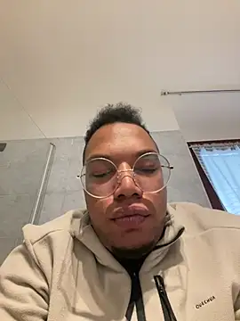 iamrafaelhot online show from 12/10/24, 12:05