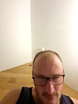 Snapshot of gdawg78 chatting on 09/11/25, 12:22 gdawg78 online show from 09/11/25, 12:22