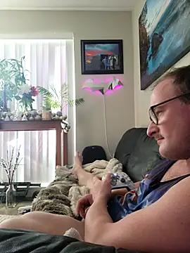 Snapshot of gdawg78 chatting on 11/17/25, 09:31 gdawg78 online show from 11/17/25, 09:31