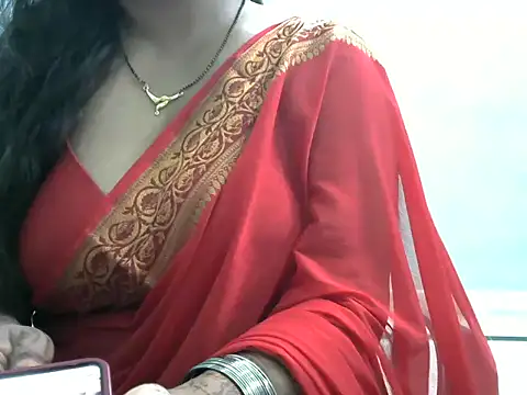 Snapshot of SexyRashmika chatting on 10/17/25, 06:32 SexyRashmika online show from 10/17/25, 06:32