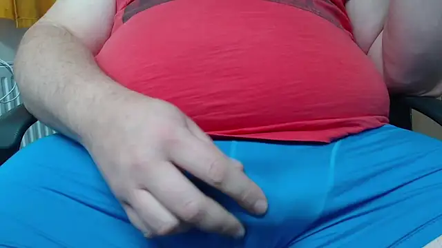 Snapshot of bavariancock81 chatting on 10/31/25, 01:01 bavariancock81 online show from 10/31/25, 01:01