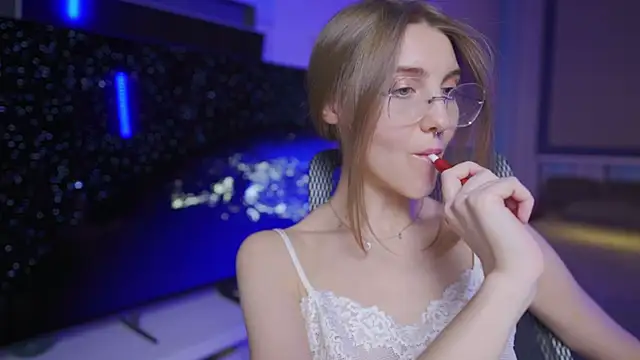 CassiaBlade1 online show from 04/19/26, 05:01