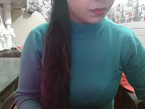 LovingPihu online show from 02/02/26, 06:23