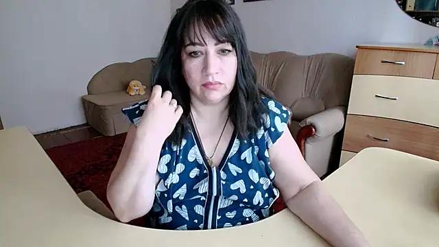 Lucretia Goldi  online show from 11/06/25, 11:33