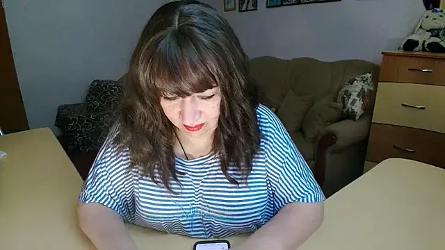 Lucretia Goldi  online show from 02/05/26, 02:54