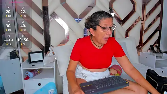 Snapshot of Keyla_Milf chatting on 01/08/26, 02:58 Keyla Milf online show from 01/08/26, 02:58