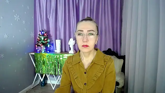 queen a n i online show from 01/02/25, 01:19