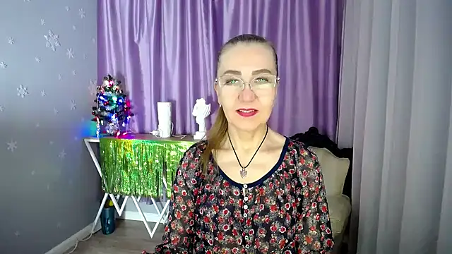 queen a n i online show from 01/13/25, 12:56