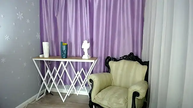 queen a n i online show from 01/26/25, 09:19