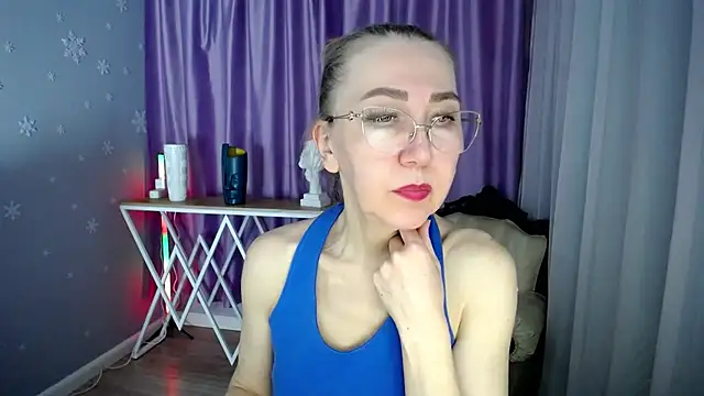 queen a n i online show from 02/24/25, 06:38