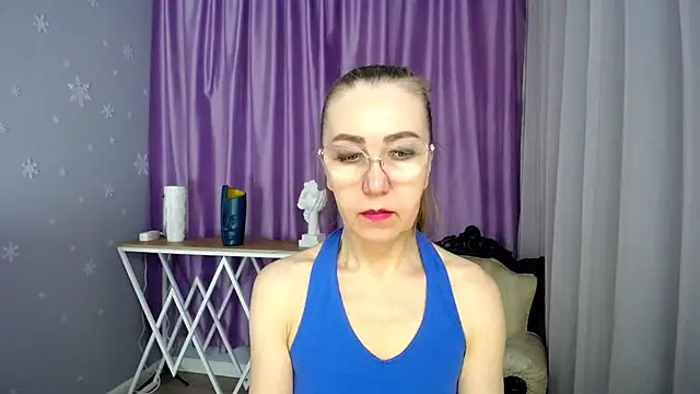 queen a n i online show from 03/19/25, 12:12