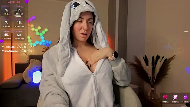 Snapshot of victorias_world chatting on 11/27/25, 05:37 victorias world online show from 11/27/25, 05:37