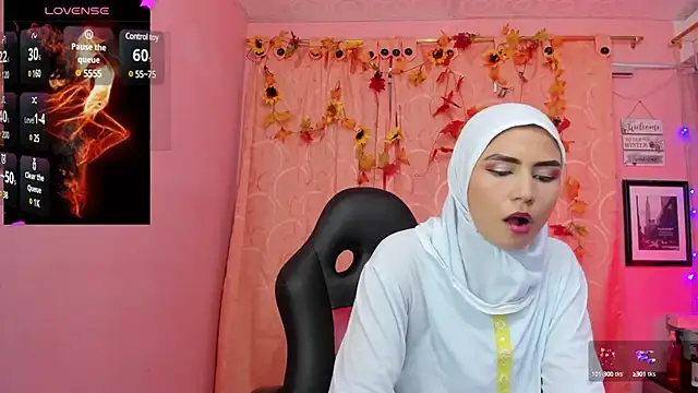 Snapshot of DarshaKhemu chatting on 12/11/24, 12:33 DarshaKhemu online show from 12/11/24, 12:33