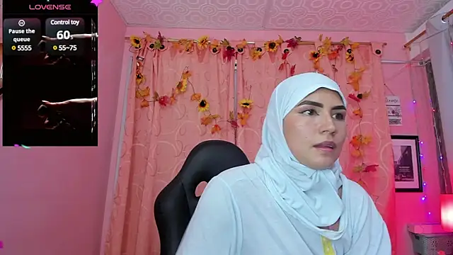 Snapshot of DarshaKhemu chatting on 01/16/25, 11:48 DarshaKhemu online show from 01/16/25, 11:48