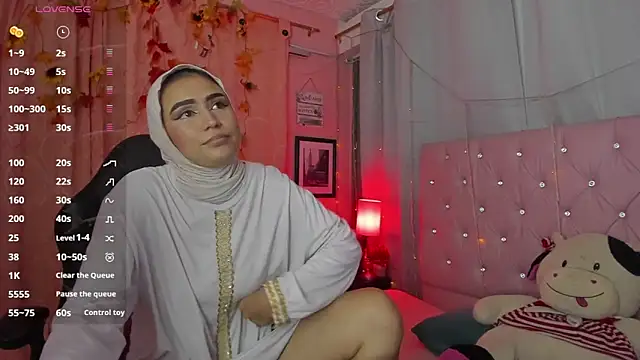 Snapshot of DarshaKhemu chatting on 03/18/25, 08:37 DarshaKhemu online show from 03/18/25, 08:37