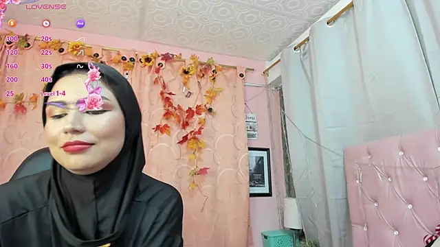 Snapshot of DarshaKhemu chatting on 10/04/25, 09:24 DarshaKhemu online show from 10/04/25, 09:24