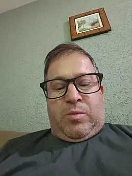 Snapshot of tavio1 chatting on 08/02/26, 12:42 tavio1 online show from 08/02/26, 12:42