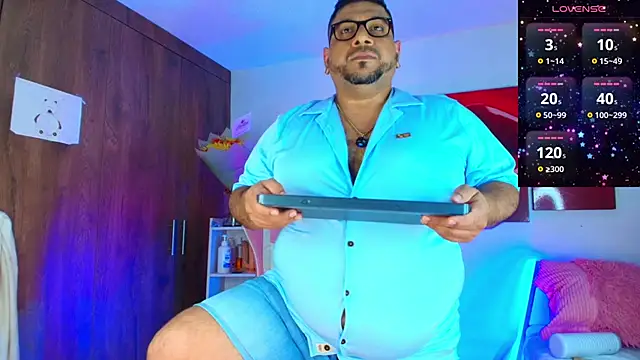 Snapshot of jacoob_woods chatting on 09/24/25, 02:04 jacoob woods online show from 09/24/25, 02:04