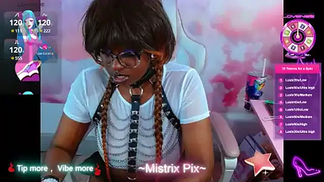 Pixiebob25 online show from 12/06/24, 11:22