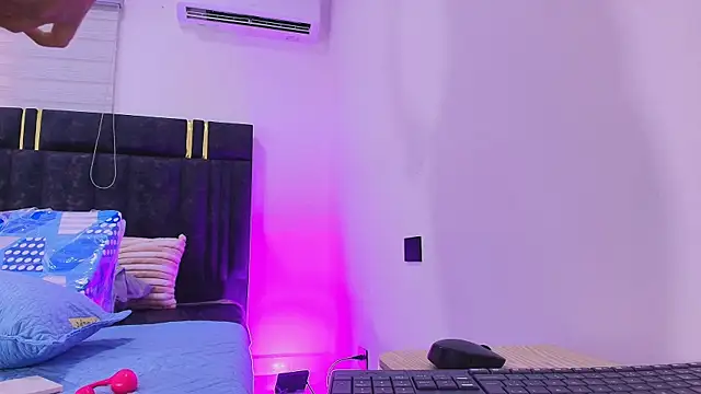 lay navas online show from 12/04/25, 07:11