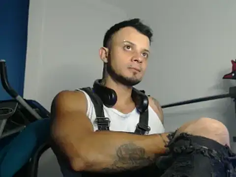 Snapshot of JacobJamess chatting on 01/27/25, 03:37 JacobJamess online show from 01/27/25, 03:37