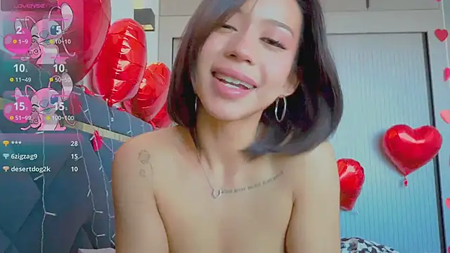 Mia Tin online show from 02/21/25, 09:34