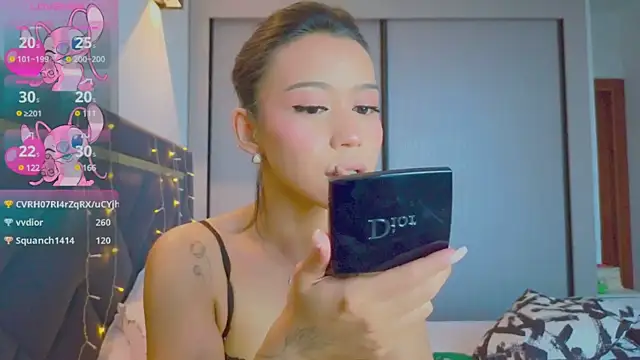 Mia Tin online show from 03/01/25, 12:23