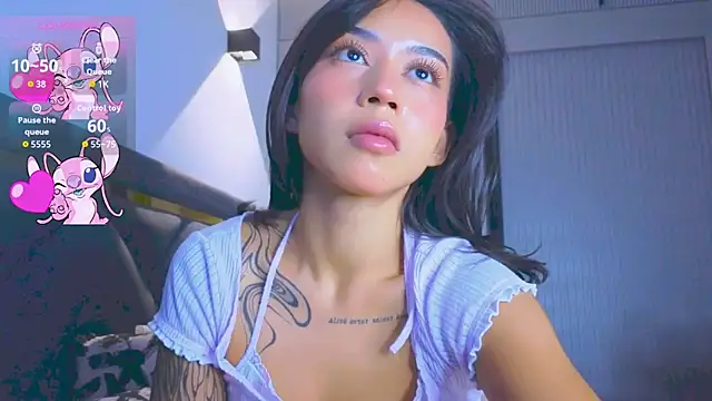 Mia Tin online show from 10/16/25, 01:23